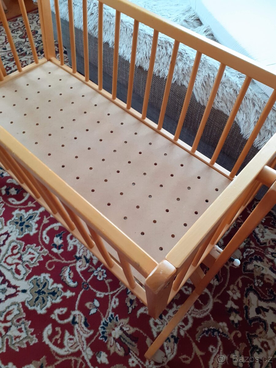 Kolébka/postýlka s aretací - 2