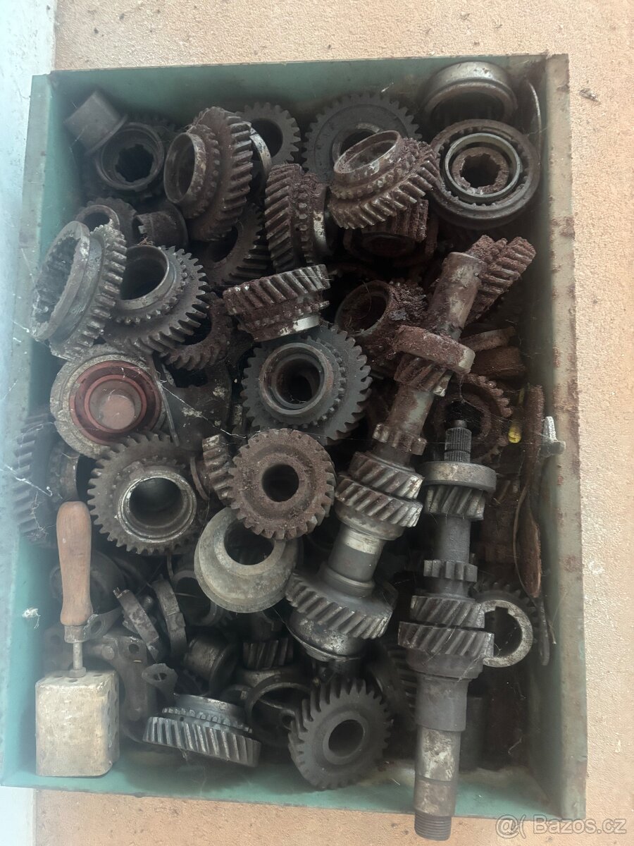 Vše na fotkách, jedná se závodní převody škoda - 2