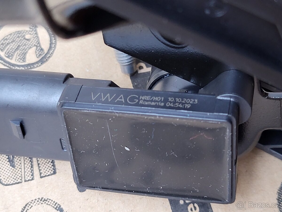 5WA412521D Čidlo úrovně přední - 2