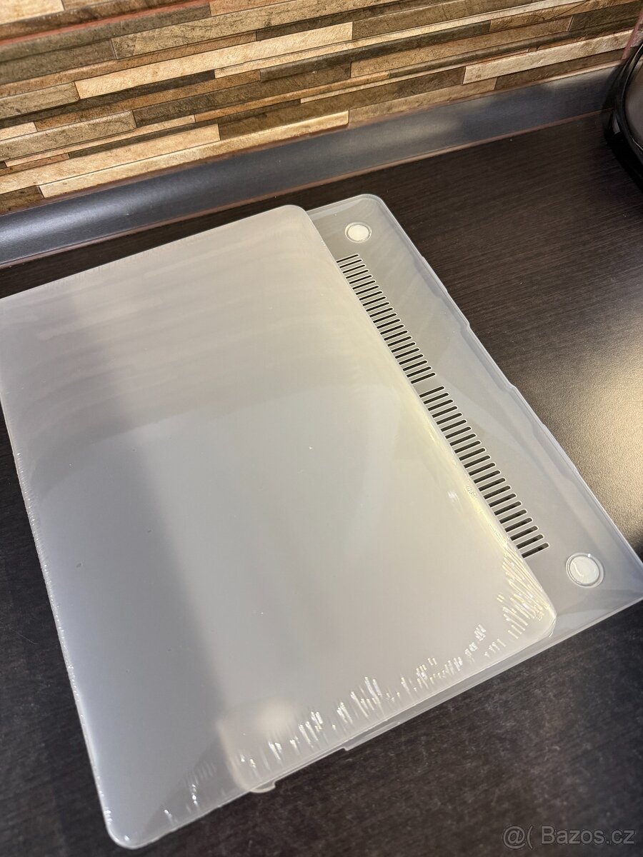 Ochranný kryt Epico na MacBook Air 13" - 2