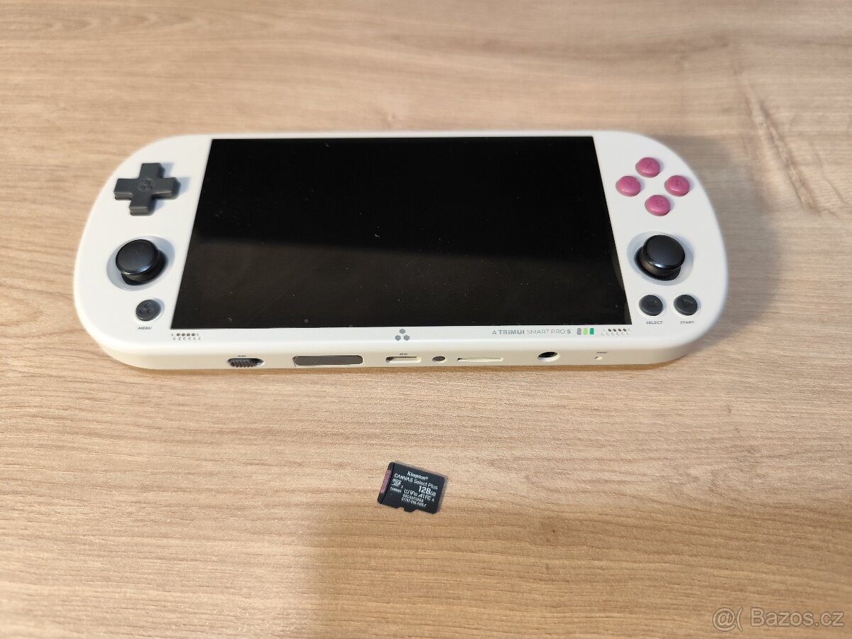TRIMUI Smart pro S +128 gb SD karta - 2