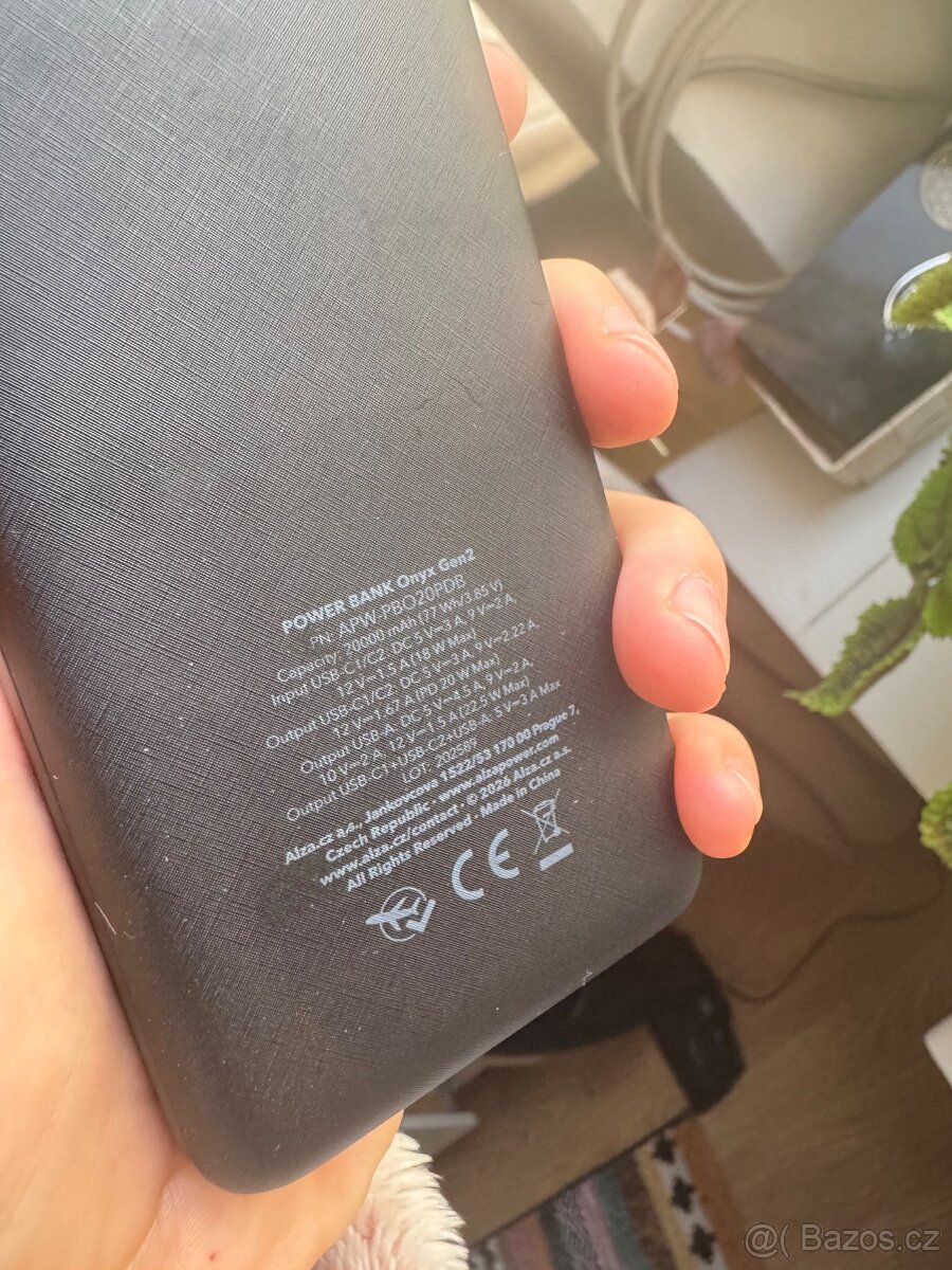 Nová Alza power banka 20.000 mAh - 2
