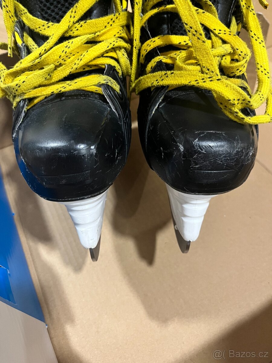 Bauer Supreme M40 vel.3 - 2