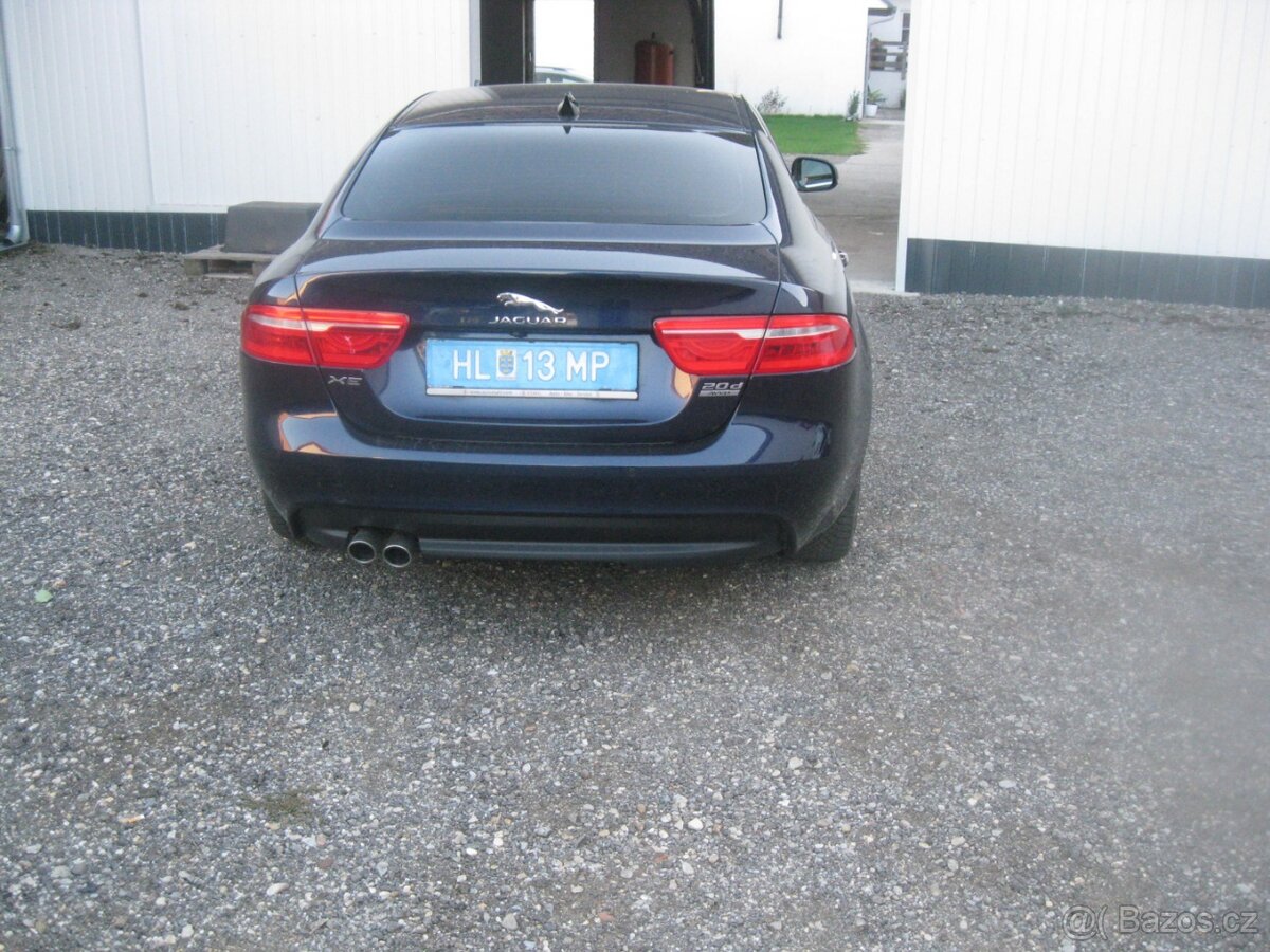 Jaguar XE - 2
