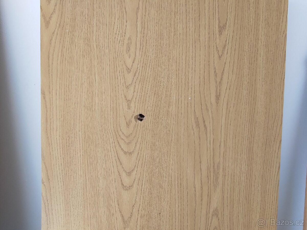 Interiérové dveře – více kusů, včetně klíčů
 - 2