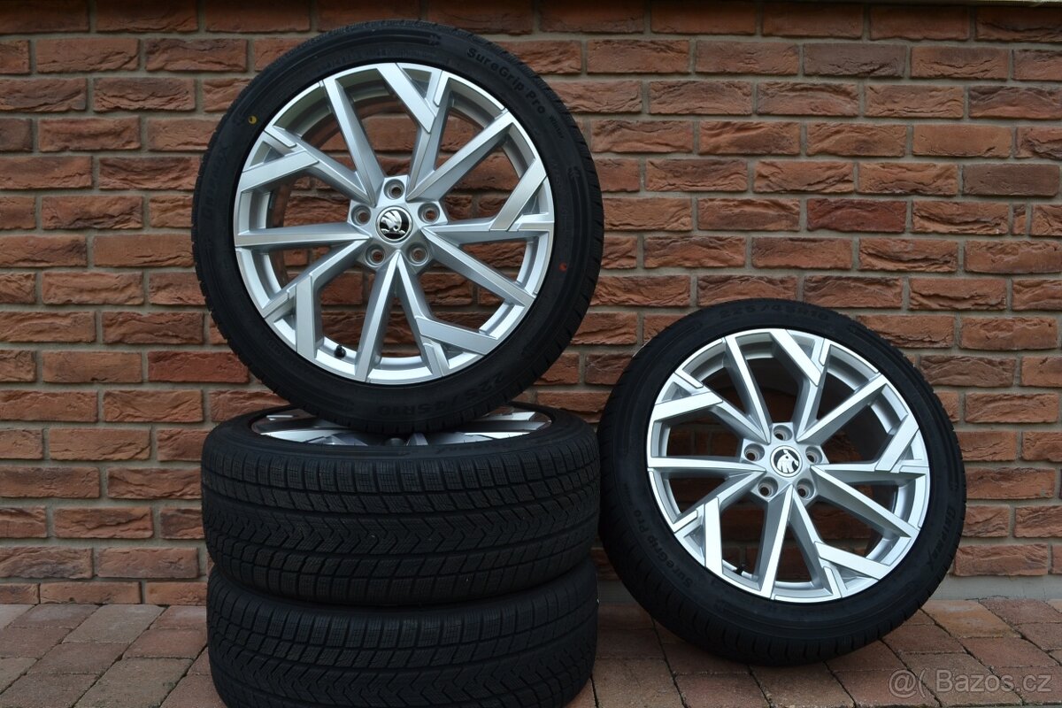 5x112 R18 Zimní sada Originál Škoda Octavia 4 + 225/45 R18 - 2