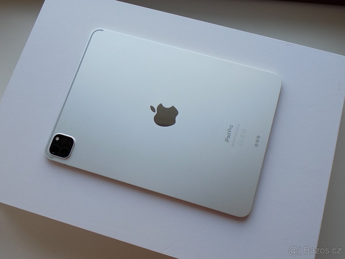 Apple iPad Pro 11" (2022) M2 256GB Stříbrný - ZÁRUKA 12 MĚS - 2