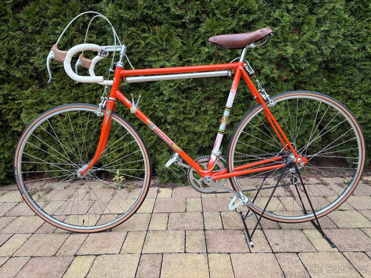 Kolo Favorit F12 z roku 1963 - 2