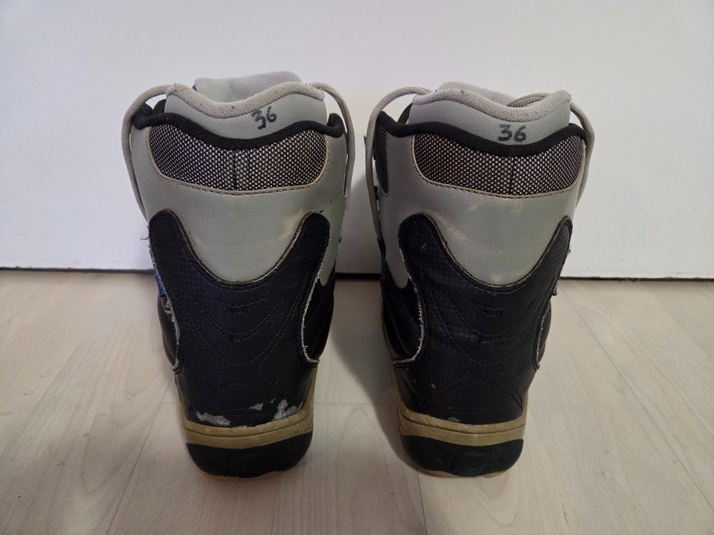 Dětské snowboardové boty vel. 33 - 2