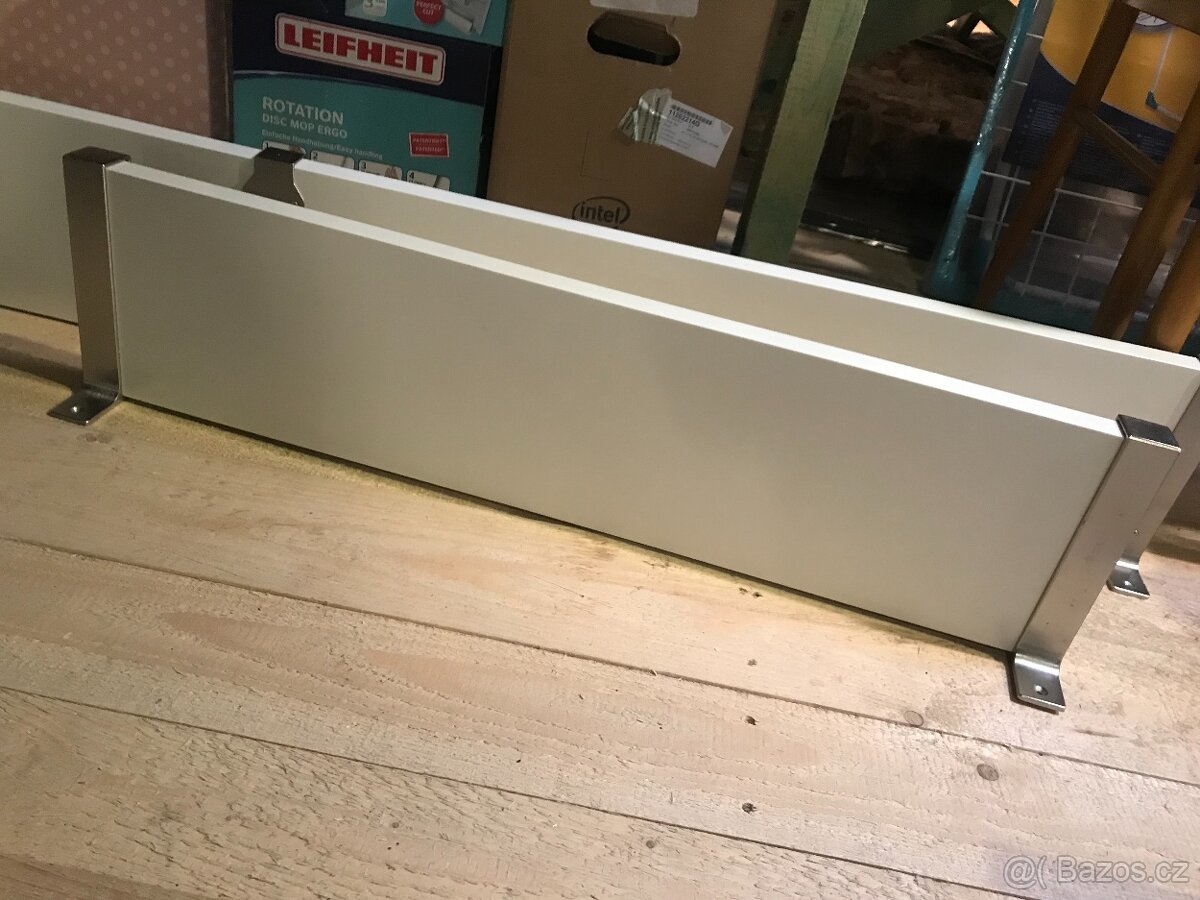 Nástěnné police, bílé barvy - 2