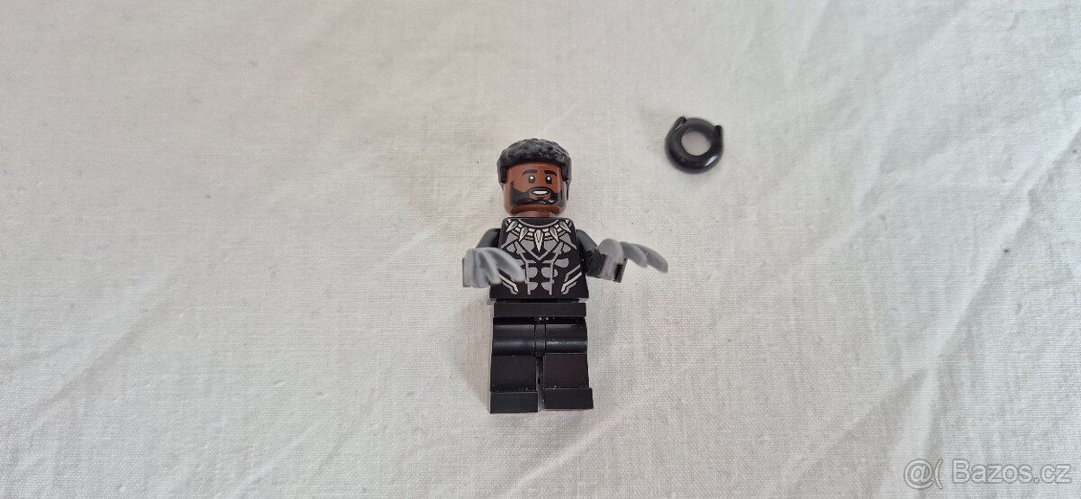 Marvel Super Heroes 76204 Black Pantherovo robotické brnění - 2