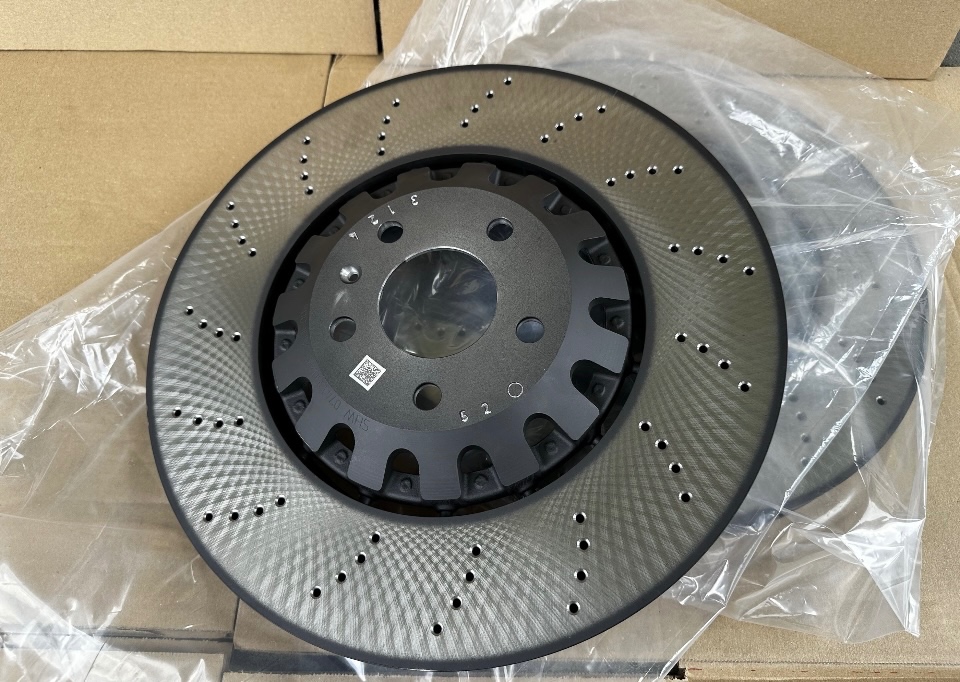 Přední kotouče RS4 RS5 8W 375mm nové - 2