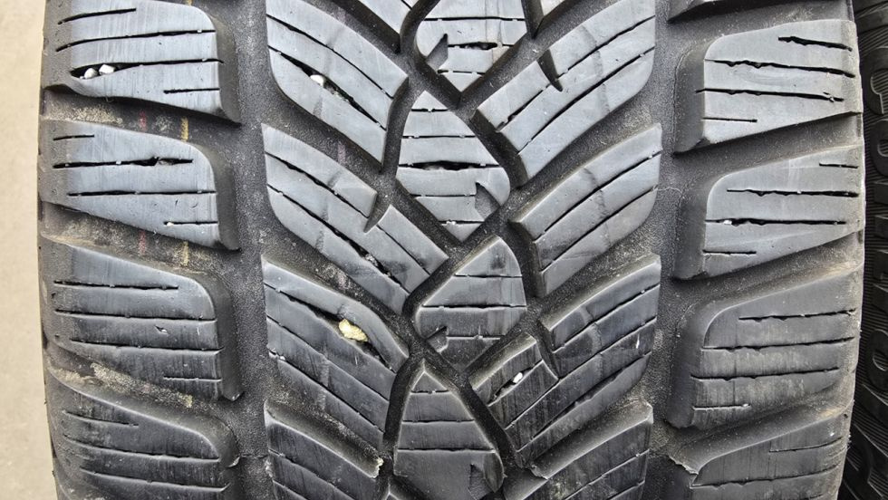 Zimní pneu 205/55/16 Fulda - 2