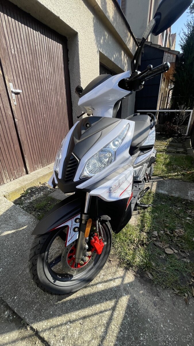 Skůtr Maxon 125 - 2