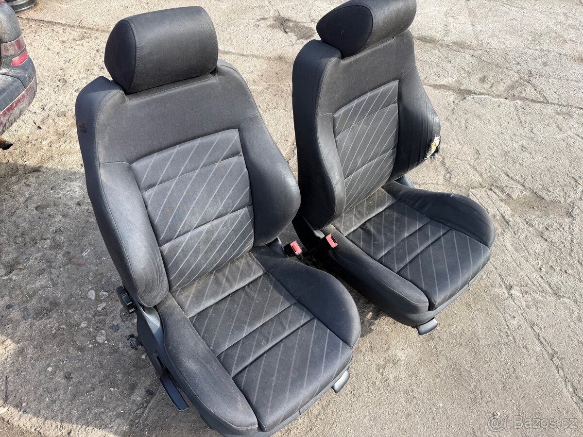 Přední sedačky Audi A3 8L - 2