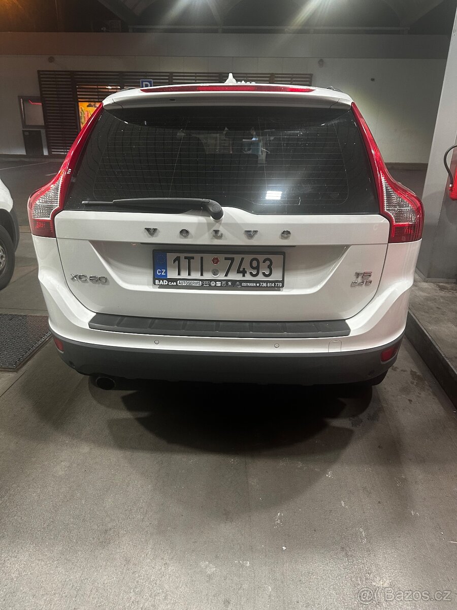 VOLVO XC60 2,4D - 2
