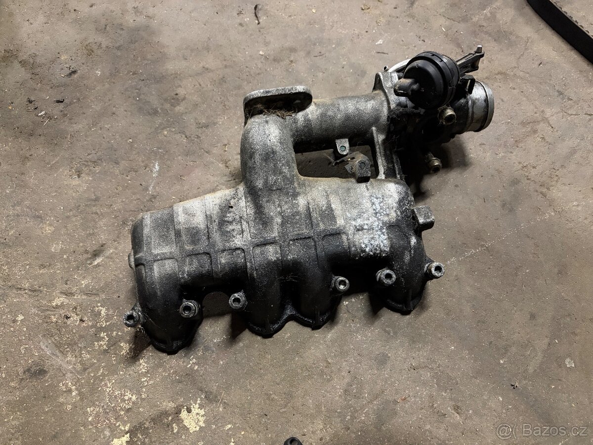 Hlava 1.9tdi, sání, egr - 2