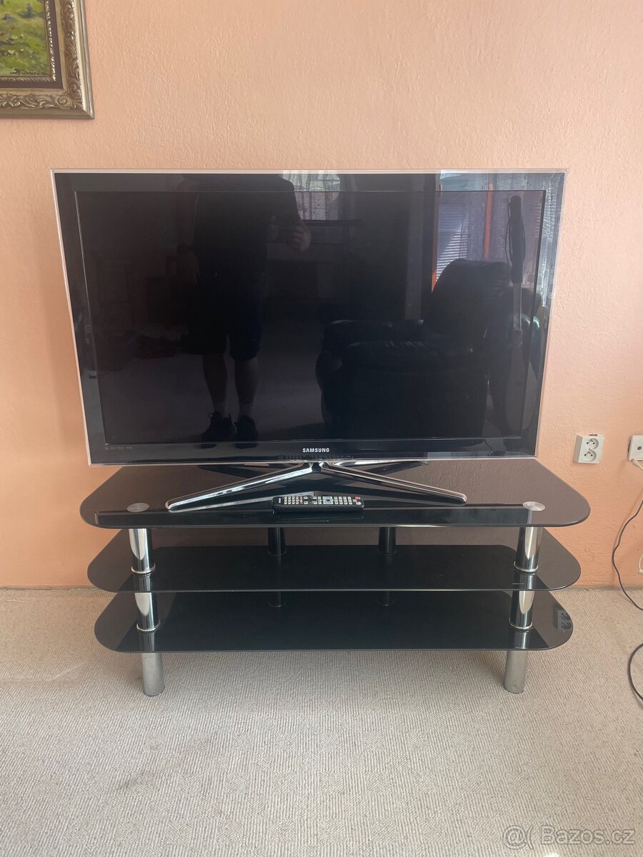 Tv stolek - 2