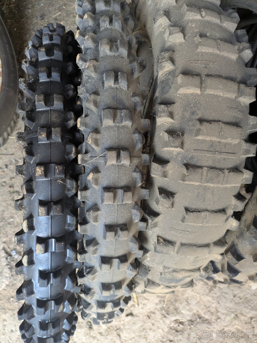 Motokrosové pneumatiky 18 a 21