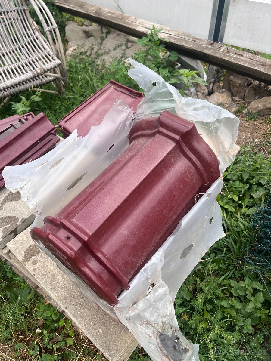 9x Hřebenáč Tondach Stodo 12 drážkový - 2