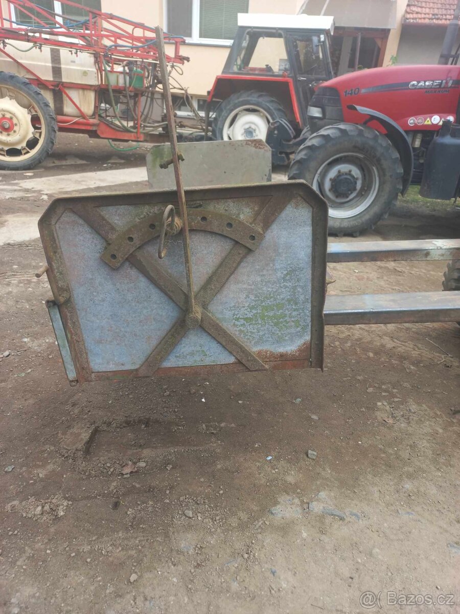 Nabízím krmný vozík - 2