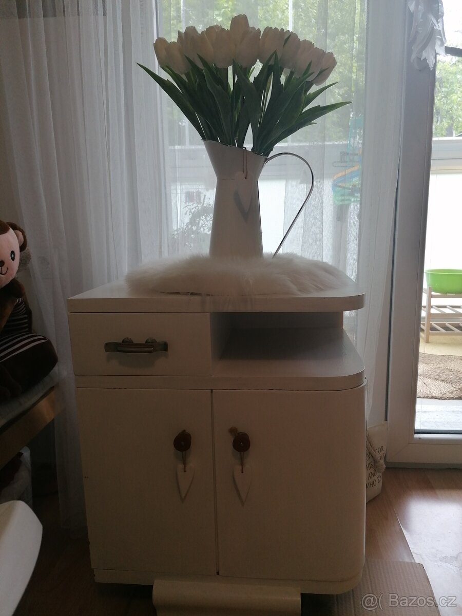 Nocni stolek 60.leta - 2