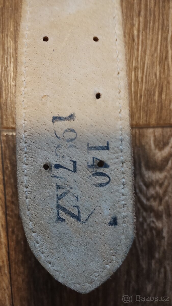 Pásek kožený z roku 1987 - 2