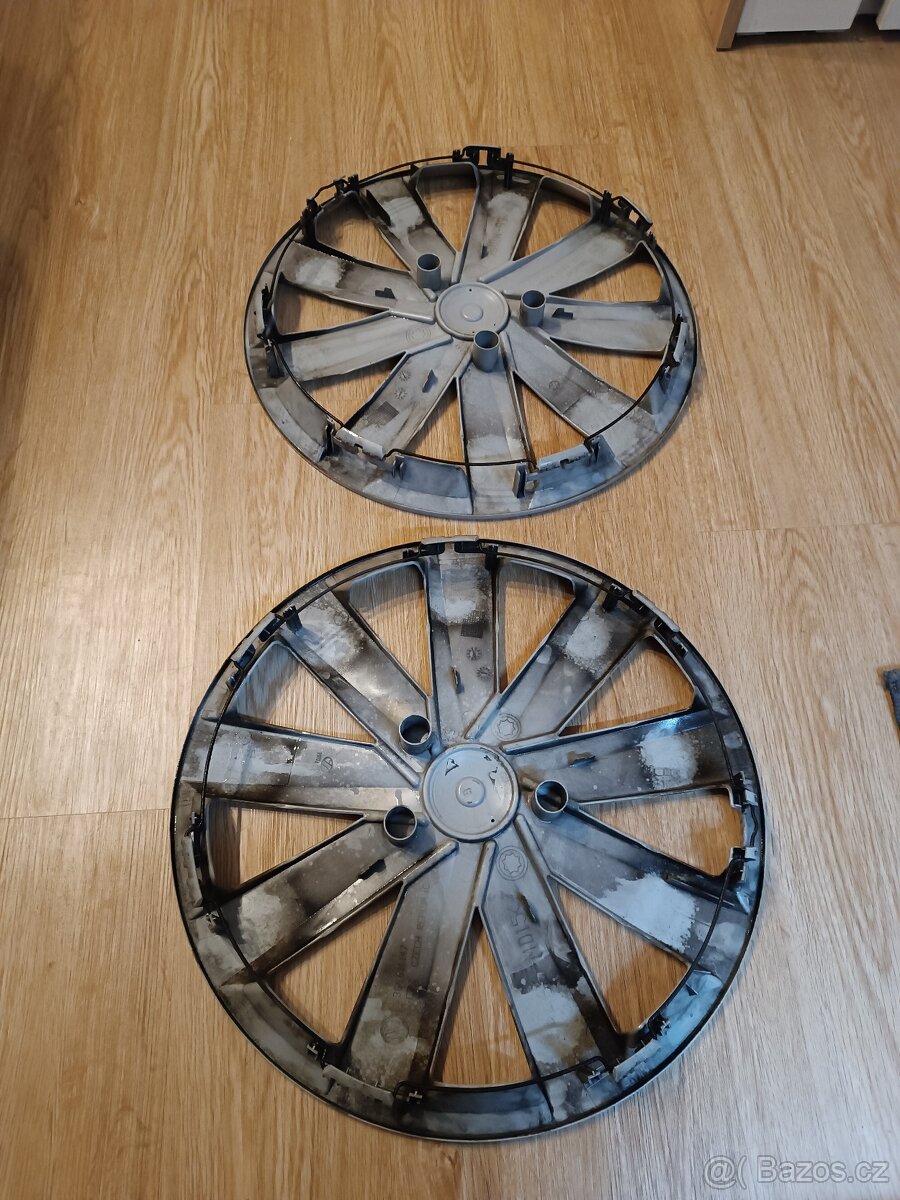 2ks Originálních poklic Volkswagen 16" - 2