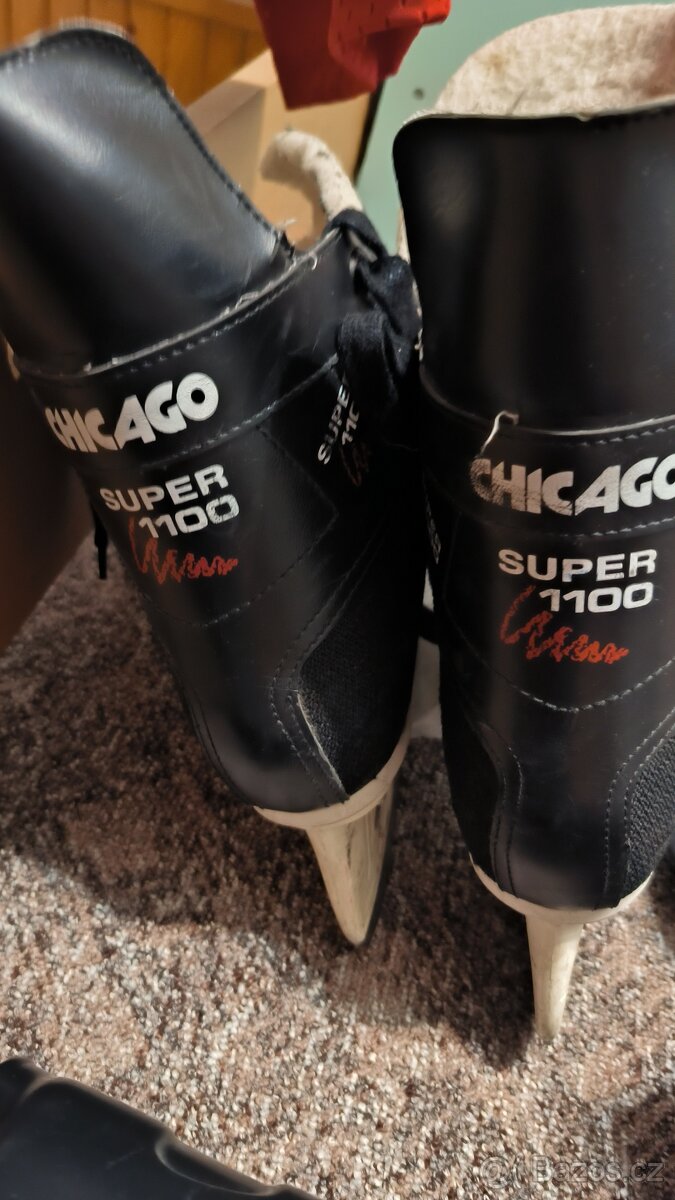 Hokejové vybavení - 2