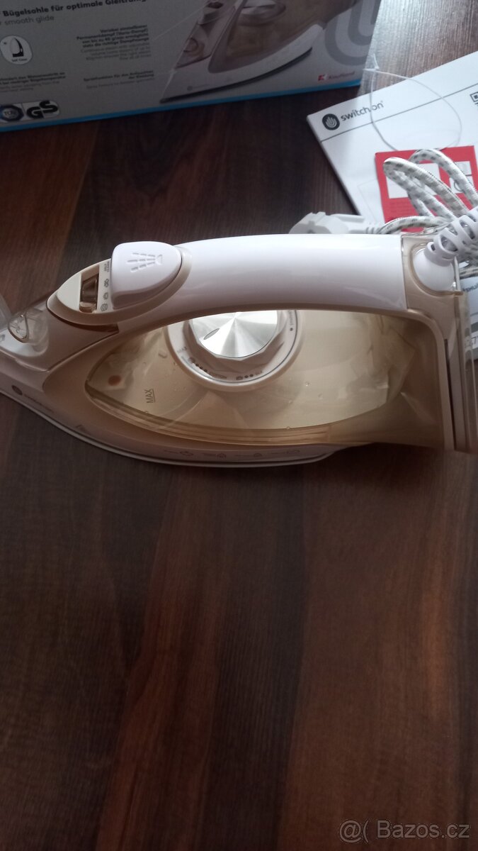 Napařovací žehlička značky Switchon - 2