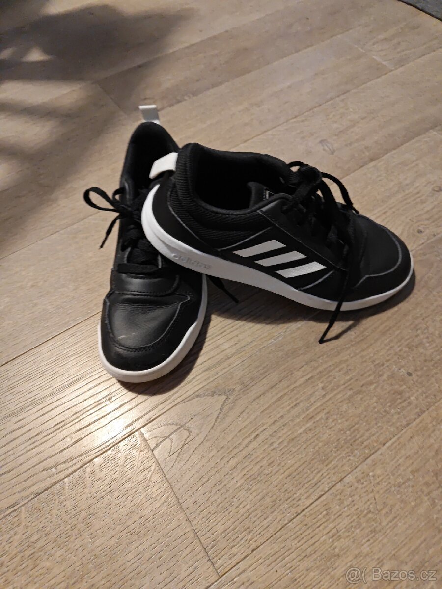 Dětské sálovky Adidas vel.36 - 2