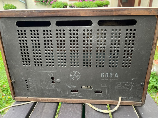Rádio Tesla 605 A - 2
