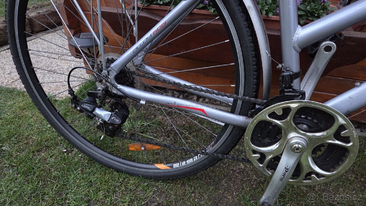 Dámské kolo Apache rám M postava 160-177cm - 2