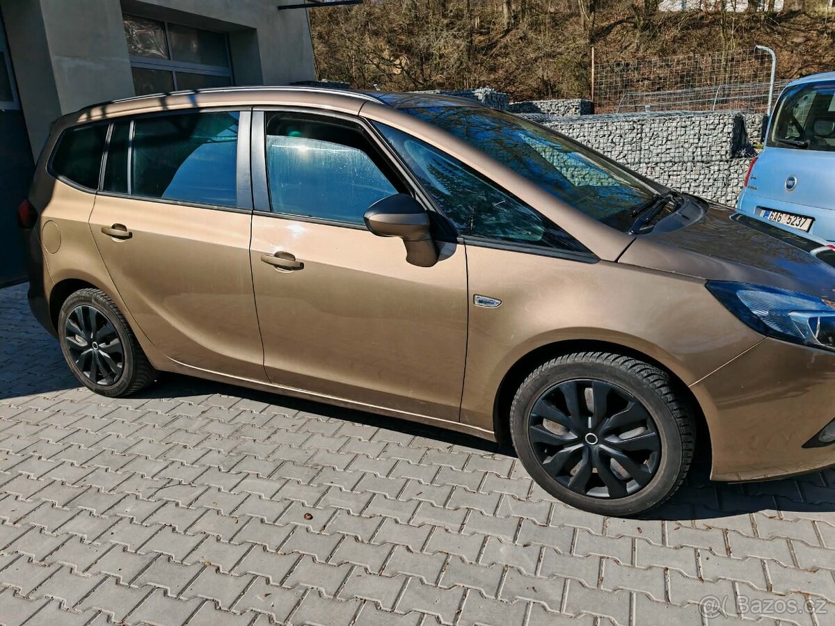 Prodám Opel ZafiraC Tourer - 2