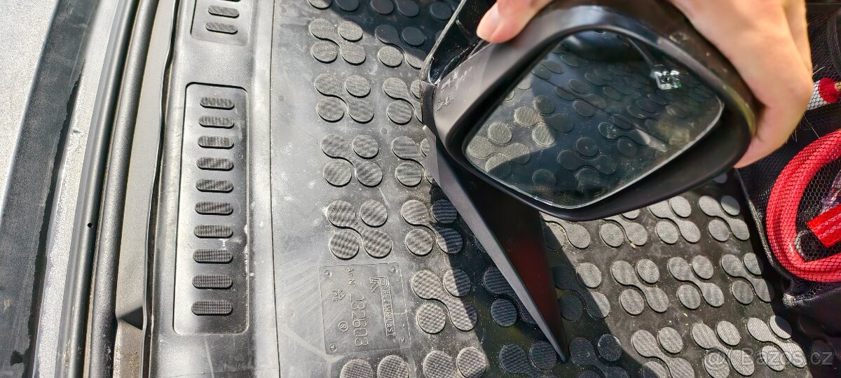 Saab 9-5 zrcátko (právé) - 2