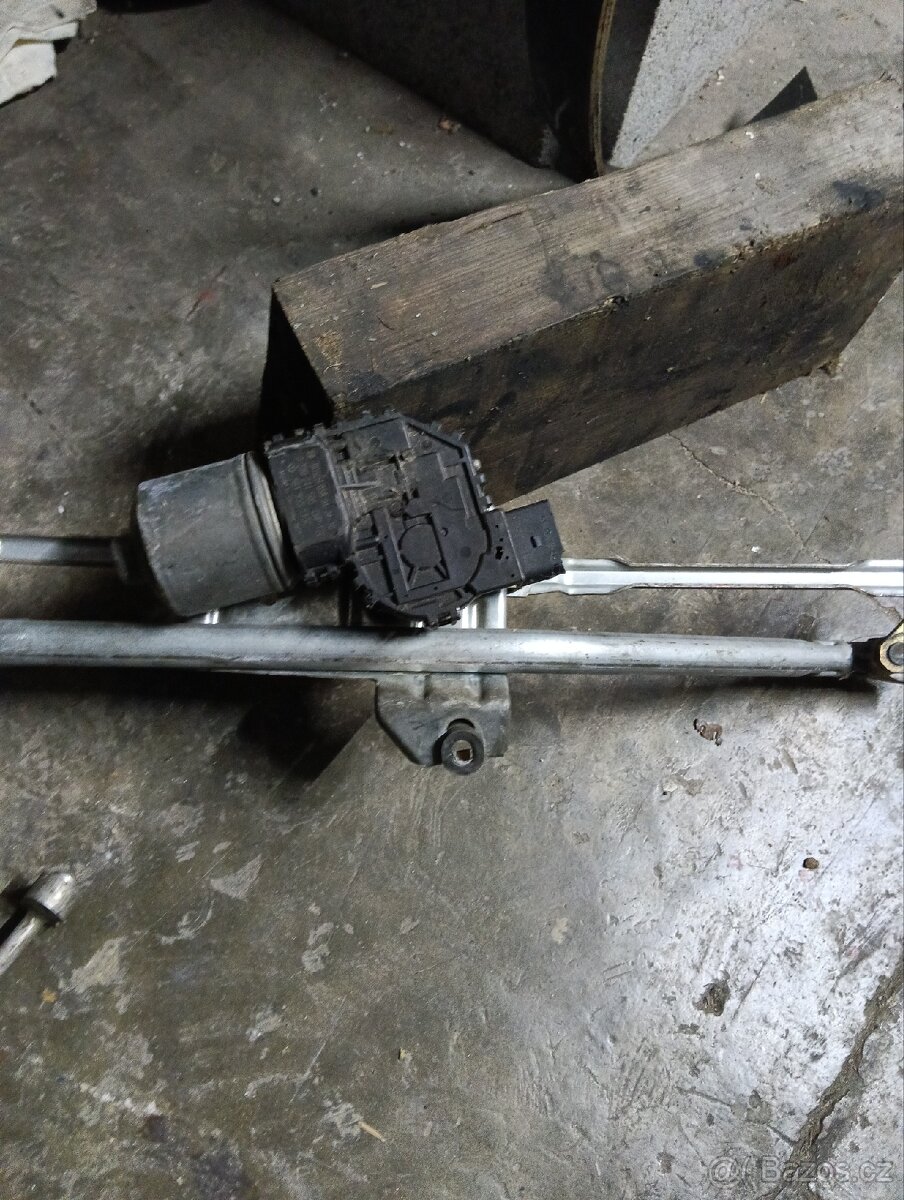 Táhla stěraču Škoda Superb 1 VW Passat B5 - 2