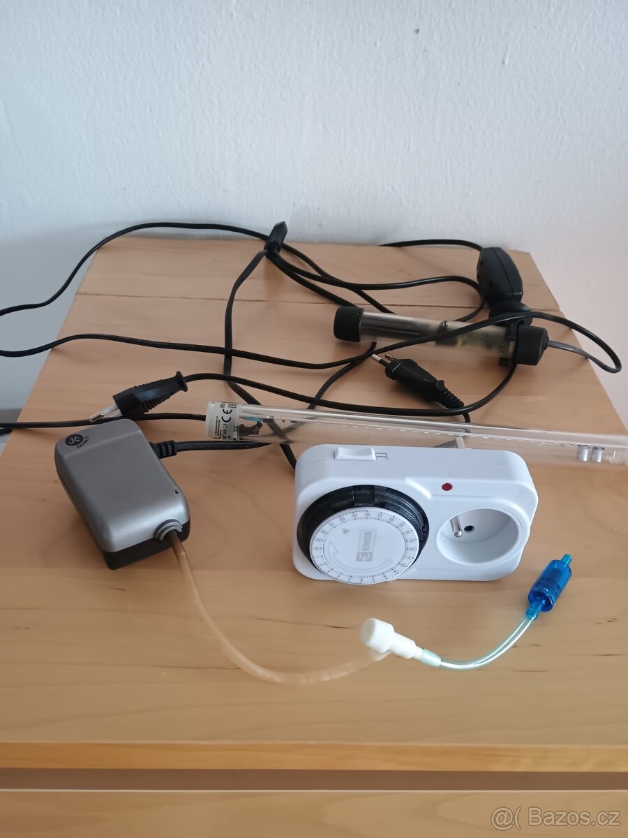 Akvárium i s příslušenstvím - 2