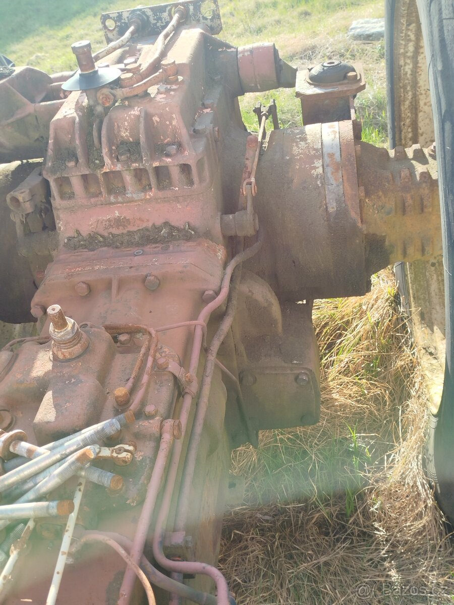 Prodám kompletní zadek Zetor Crystal 8011. - 2
