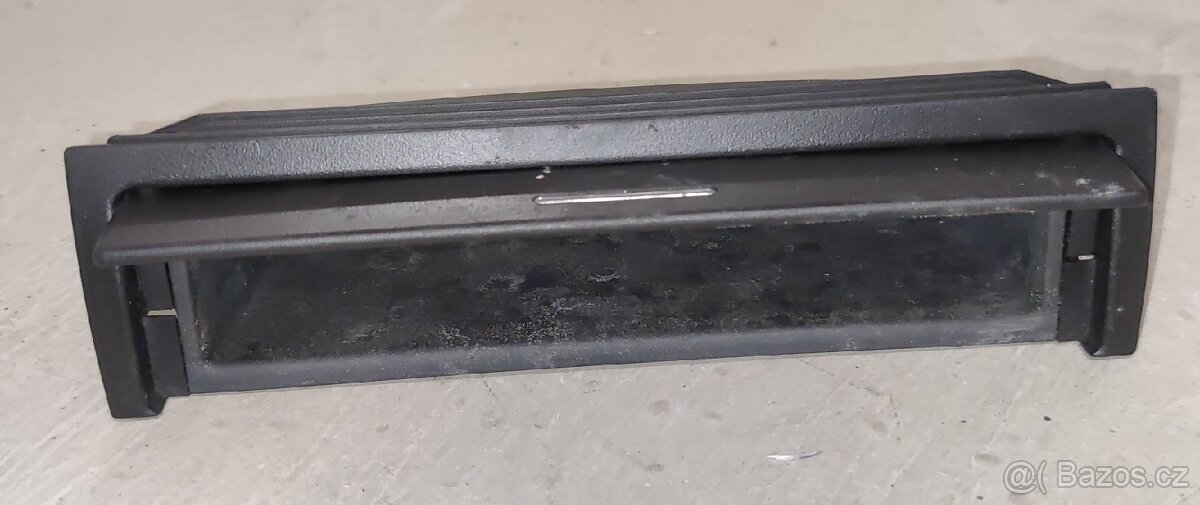 BMW 3, e46, středový kastlík - 2