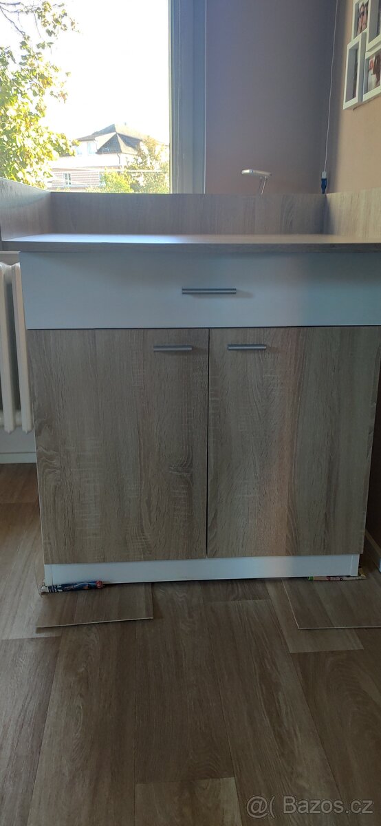 Přebalovací pult - 2