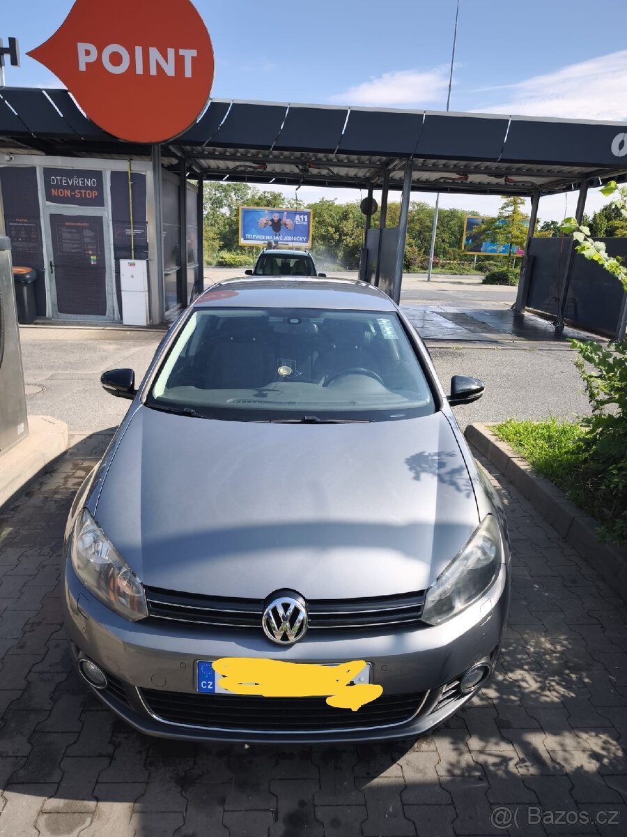 Automobil VW Golf - 2