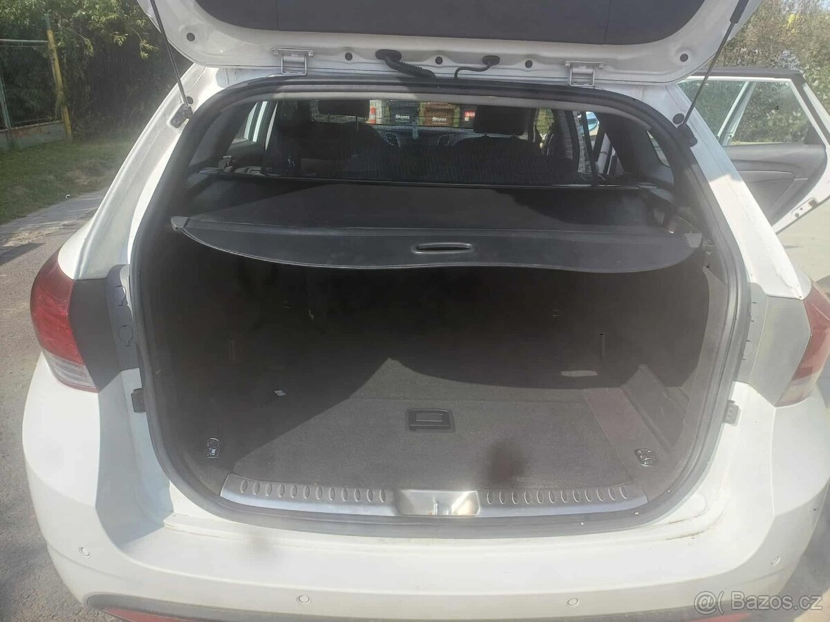 Hyundai i40 prodám či vyměním za bmw x1 - 2