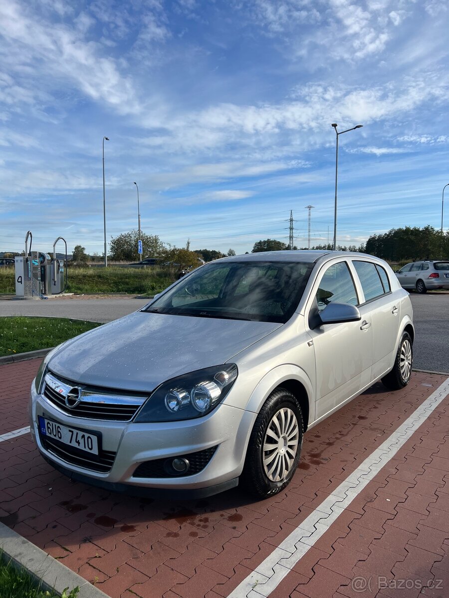 Opel Astra 1.6 Benzín - 2