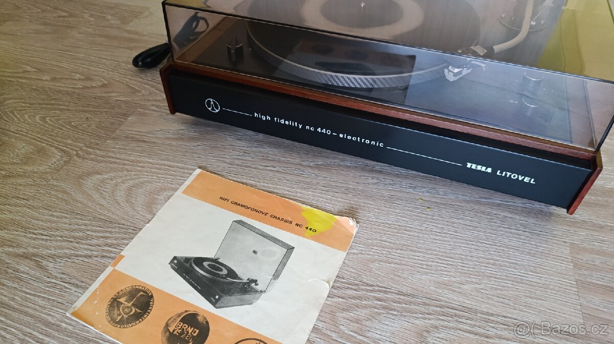 Gramofon Tesla NC 440 + manuál - 2