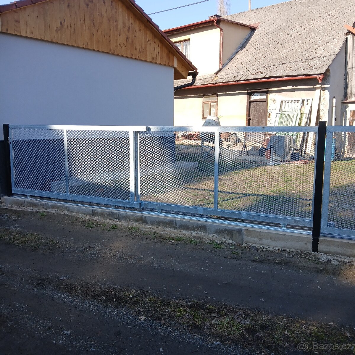 Teleskopicka vjezdova vrata. - 2