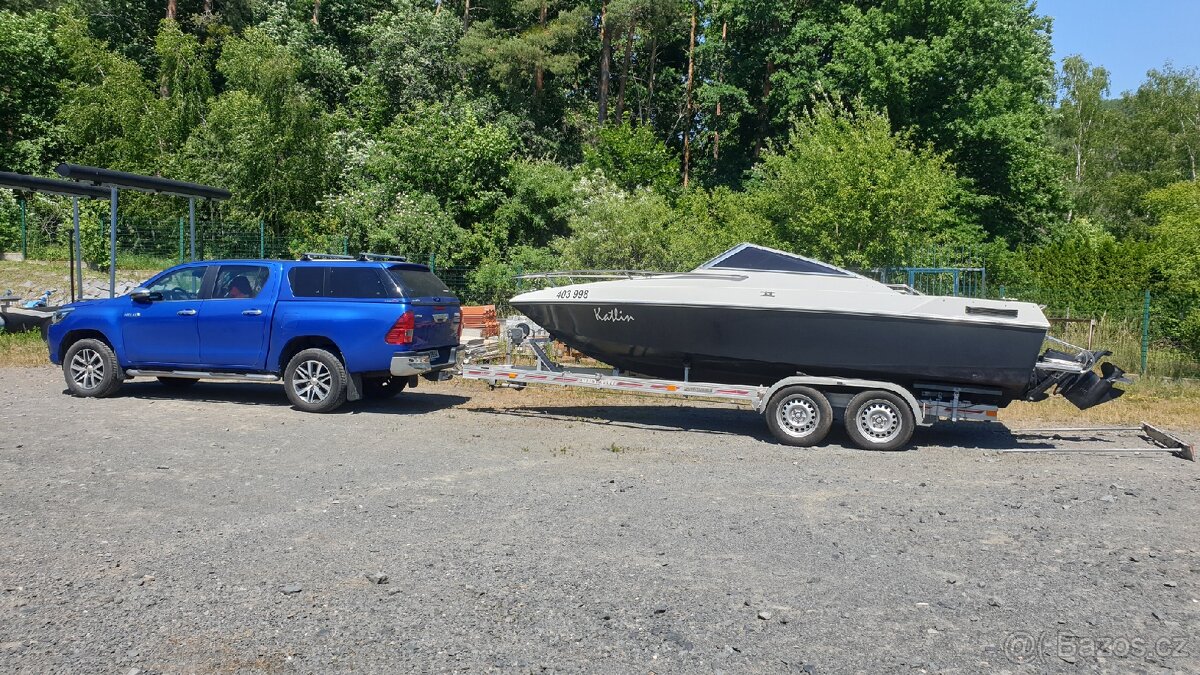 Motorový člun Wellcraft - 2