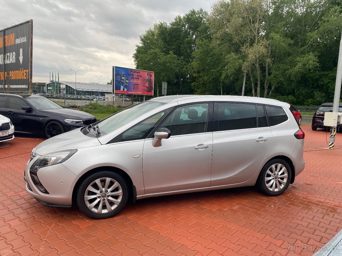 OPEL ZAFIRA 7 míst automat - 2