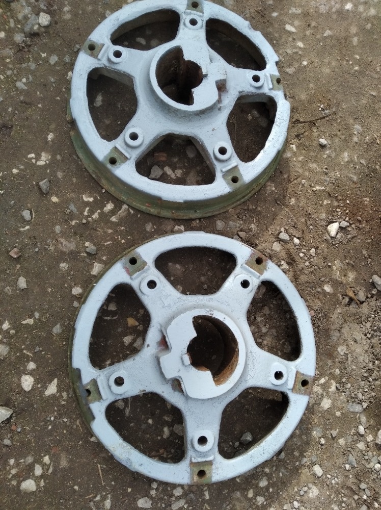 Prodám duté hvězdice na ZETOR25N - 2