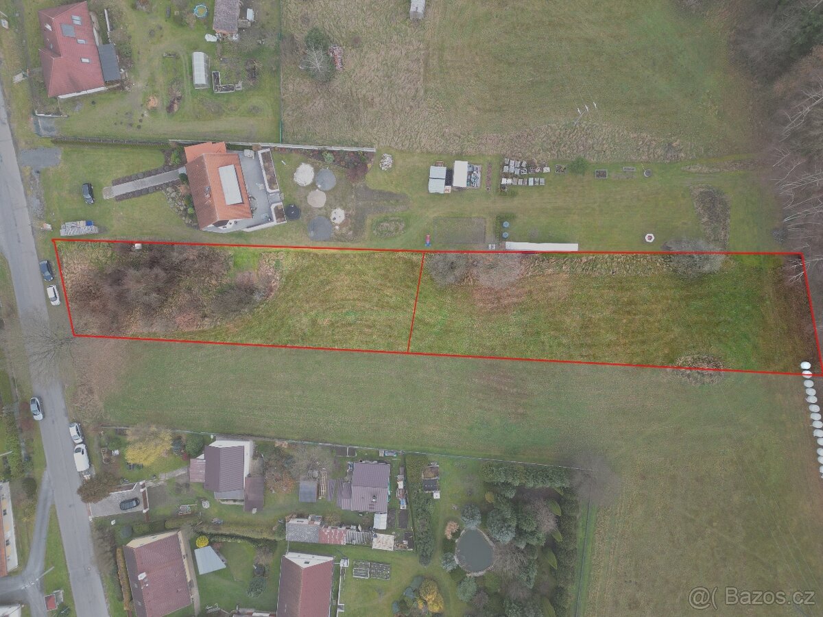 Stavební pozemek s parcelou o celkové ploše 2909 m² v obci P - View 2