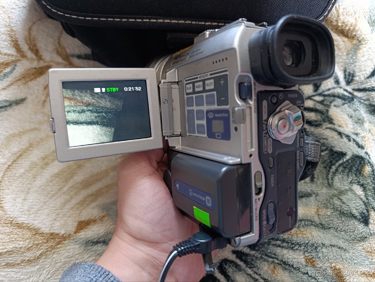 Videokamera Sony DCR-PC100 Mini DV - 2